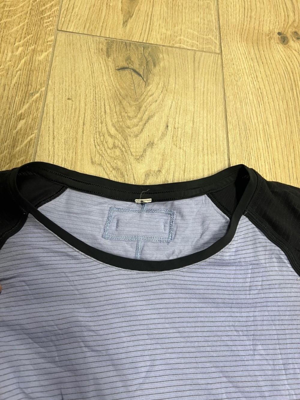 lululemon athletica Lavender Stripe Long Sleeve Raglan Tee with Black Sleeves - Picture 4 of 7